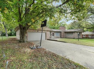 1804 Golfview Dr, Urbana, IL