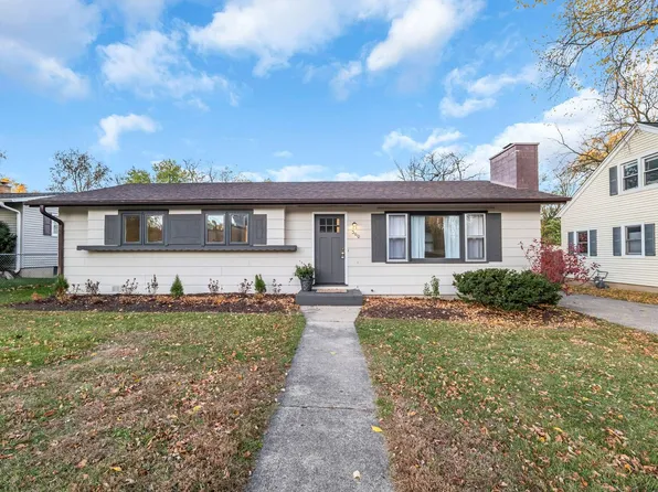 360 Poplar St, Crystal Lake, IL 60014