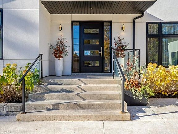 2nd image of 1480 Mannheim Rd