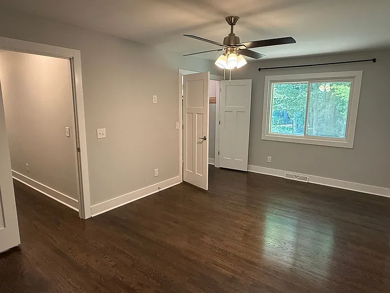 200 Sherwood Dr — Photo 7