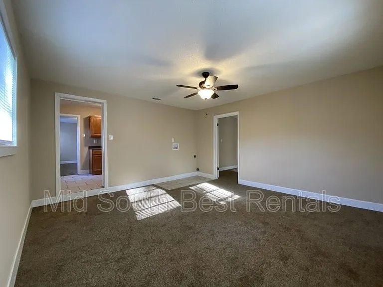 3629 Vivia Ave — Photo 5