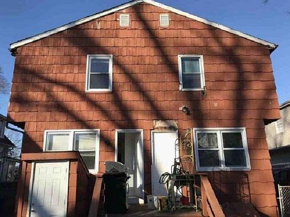 2nd image of 1166 Reservoir Ave