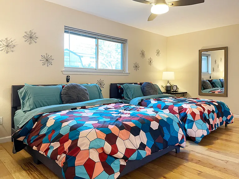 1126 Melrose Dr — Photo 16