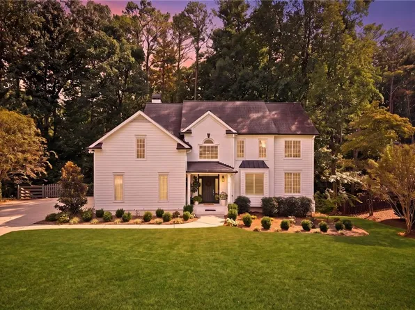 4790 Hamptons Club Dr, Alpharetta, GA 30004