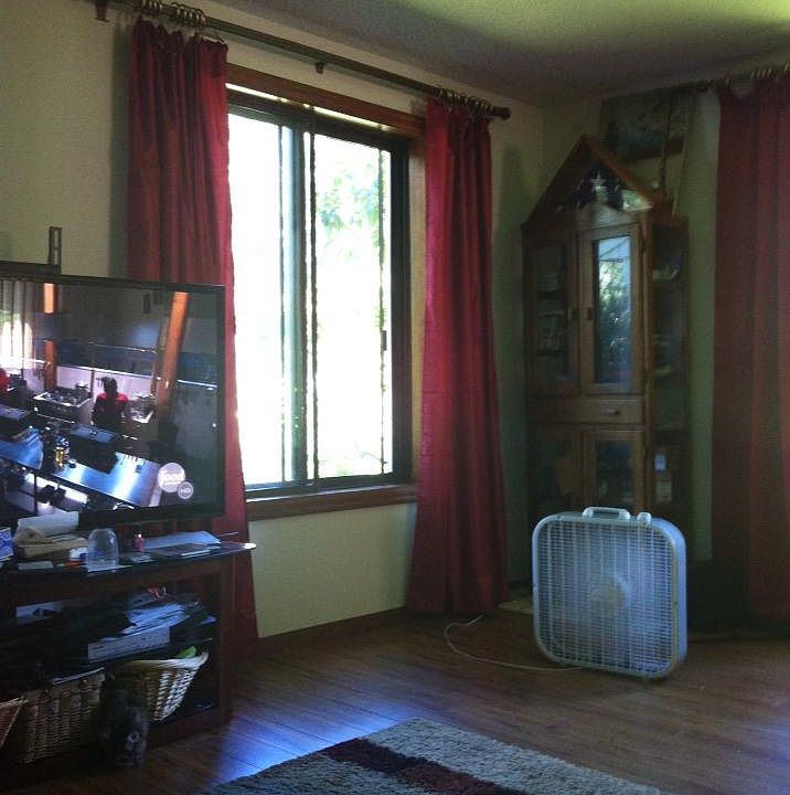 1st image of 3823 Glendale Dr SE