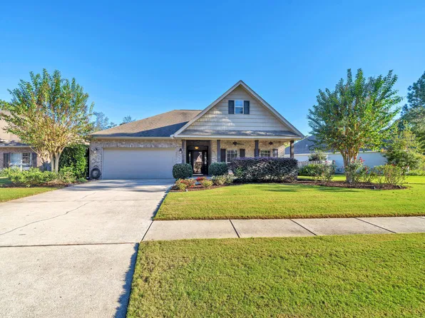 22 Concert Ct, Freeport, FL 32439