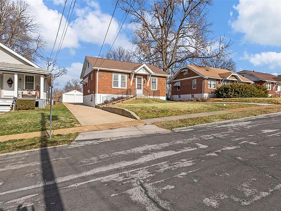 3rd image of 9023 Windom Ave