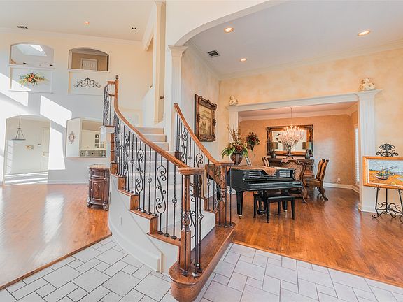 4th image of 3201 Monette Ln