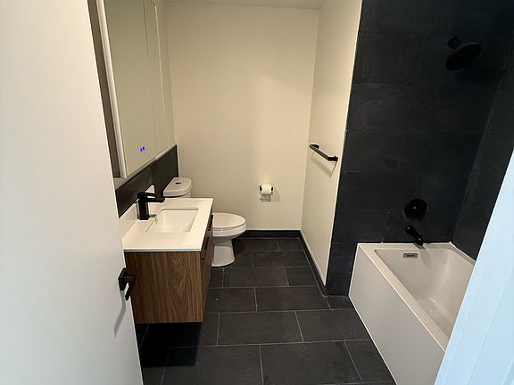 5th image of 132 1st St #11554282