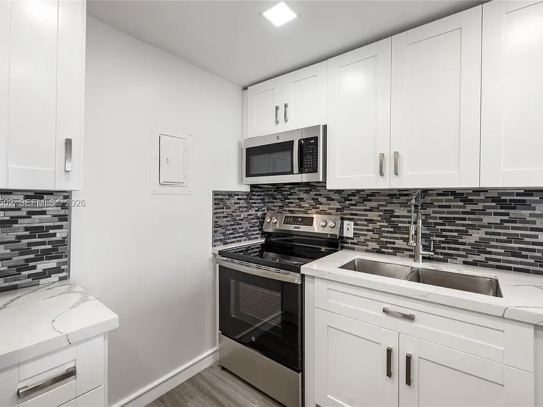 16740 NE 9th Ave #809 — Photo 6