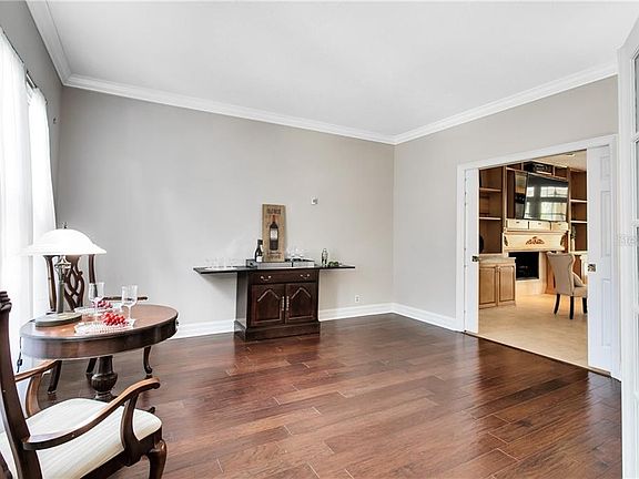 3rd image of 1005 Nancy Cir