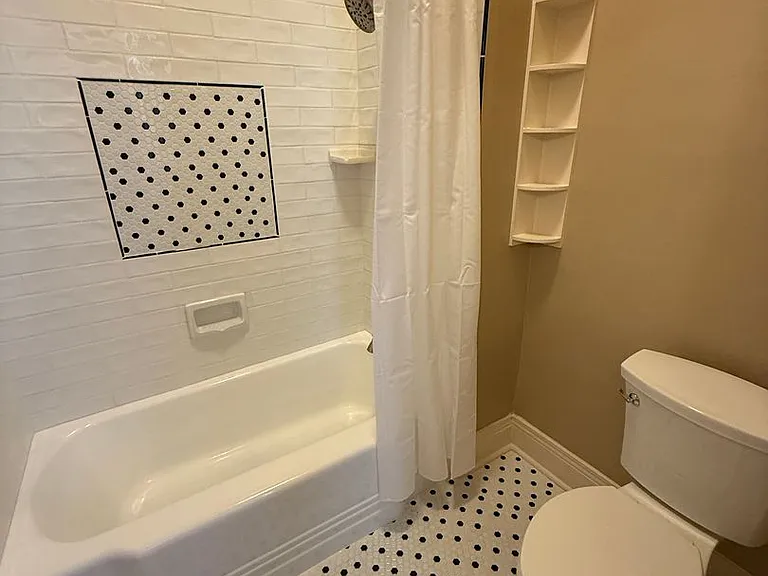509 Walter St SE — Photo 6