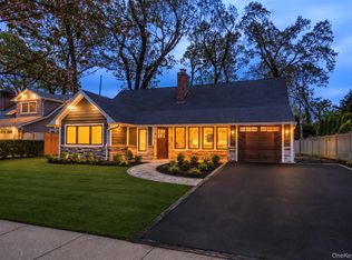 11 Ranch Place, Merrick, NY 11566