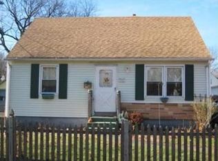 202 Breckwood Blvd, Springfield, MA 01109