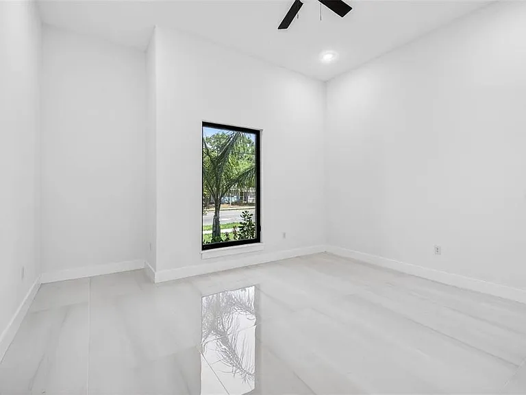 4426 W Euclid Ave — Photo 24