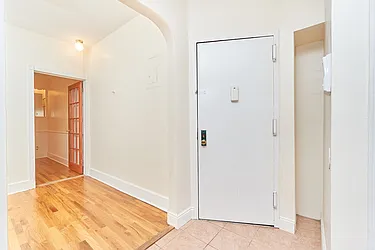 Rented by United Group