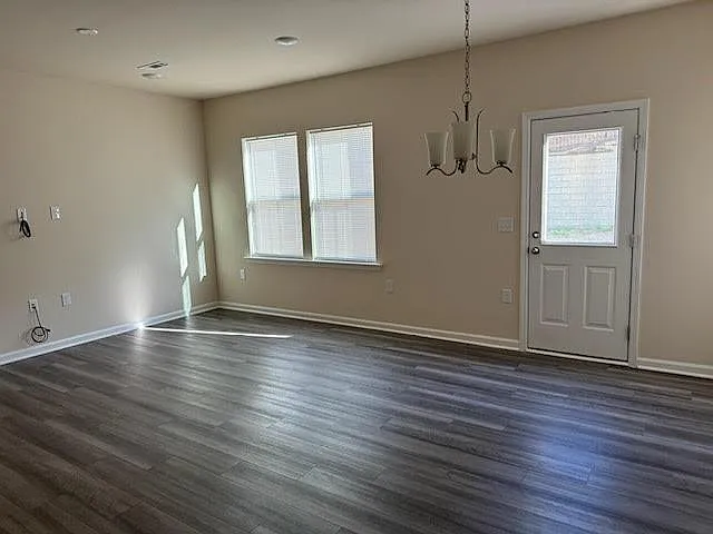 877 Falls Grove Trl — Photo 32