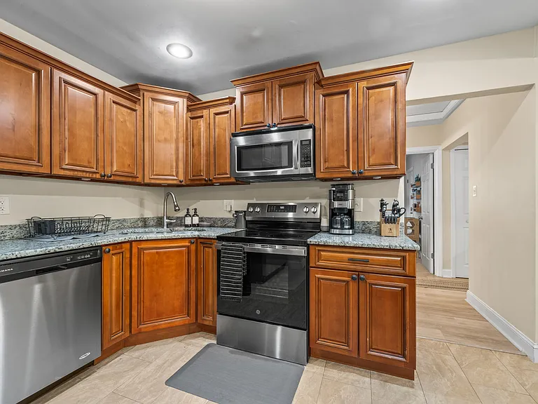 5120 Aragon Way S — Photo 17