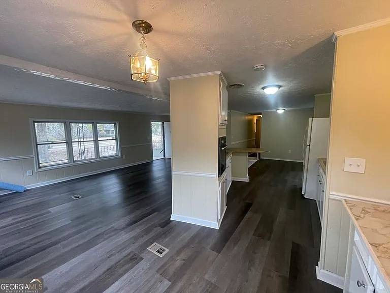 1116 N Lake Dr — Photo 3