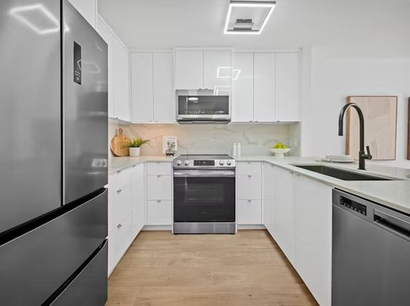 2 bedroom rental in Vancouver — photo 2