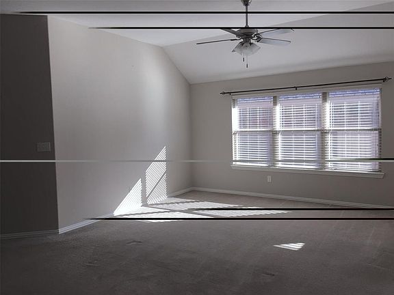 3rd image of 2920 Shoreline Dr