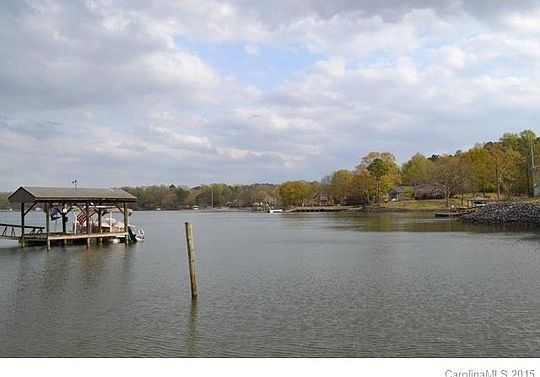 1st image of 3278 Lake Wylie Dr