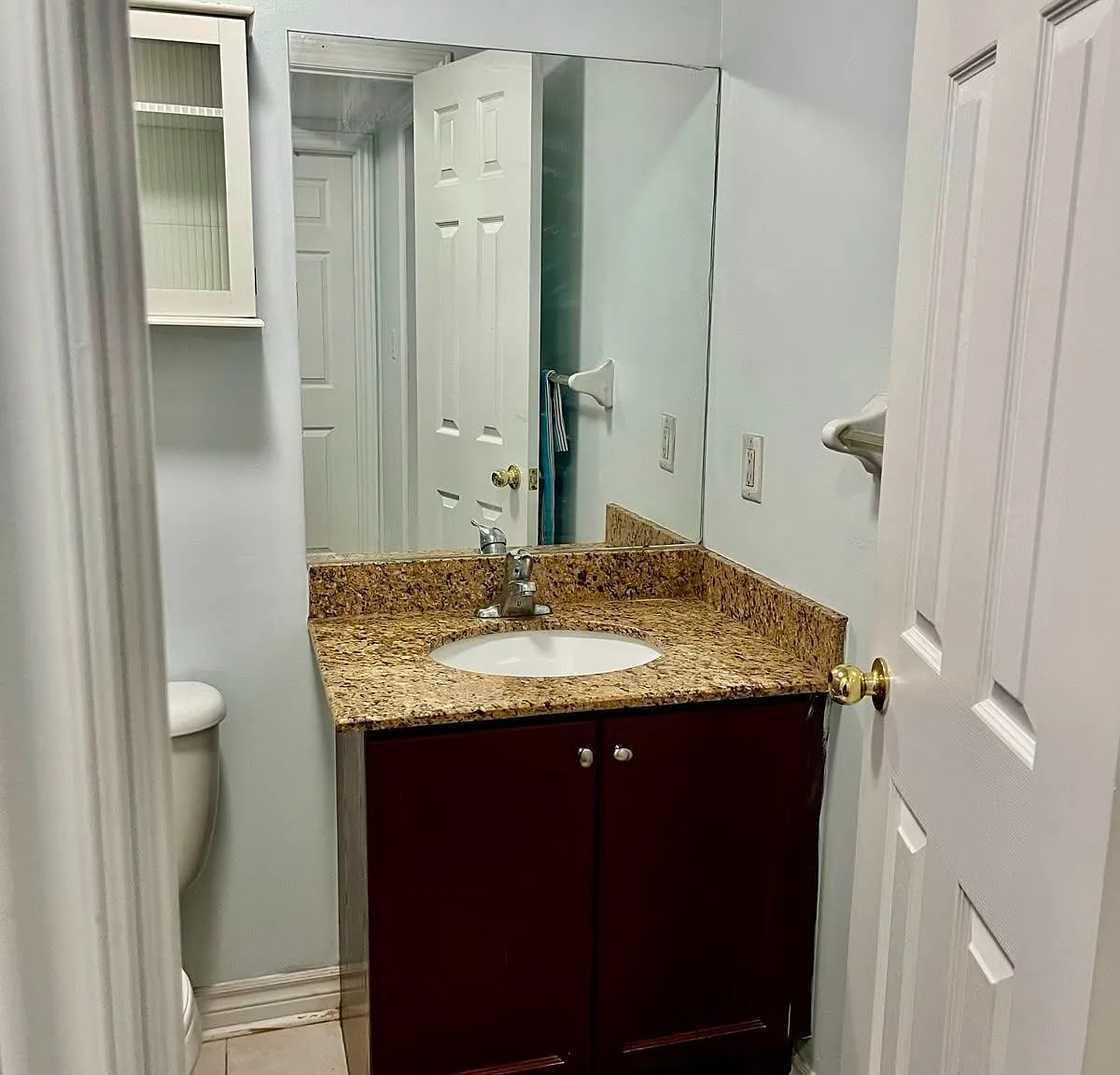 2 bed, $850 — Photo 2