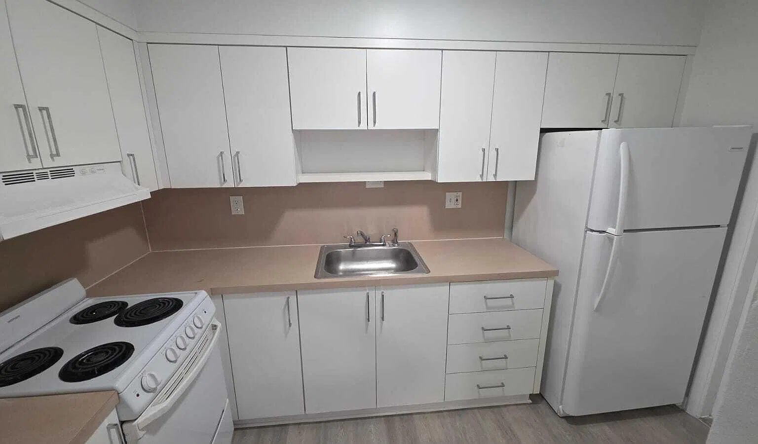 1 bed, 5.0 bath, 3534 sqft, $1,520 — Photo 3