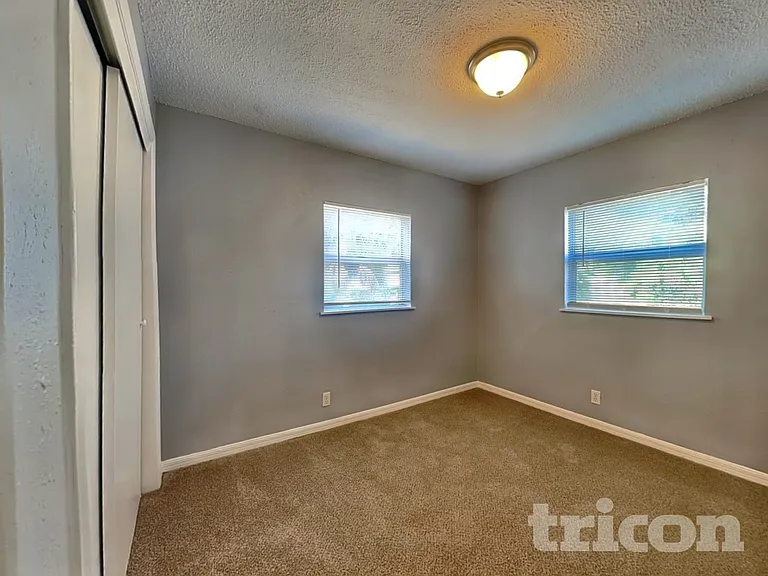4118 W La Salle St — Photo 8