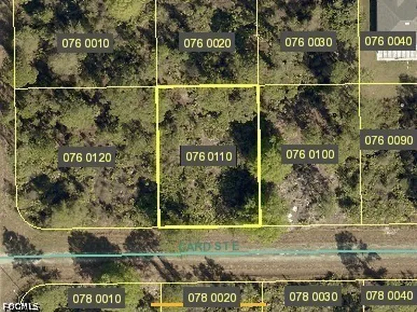 1033 Card St E, Lehigh Acres, FL 33974
