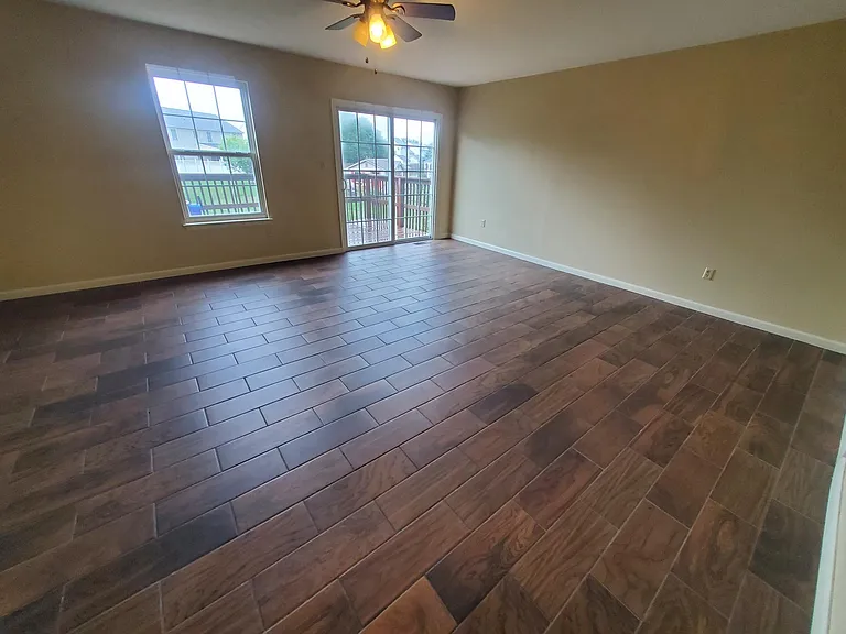 667 Walnut Tree Dr #1 — Photo 5