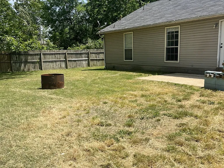 1600 Courtney Cv — Photo 12