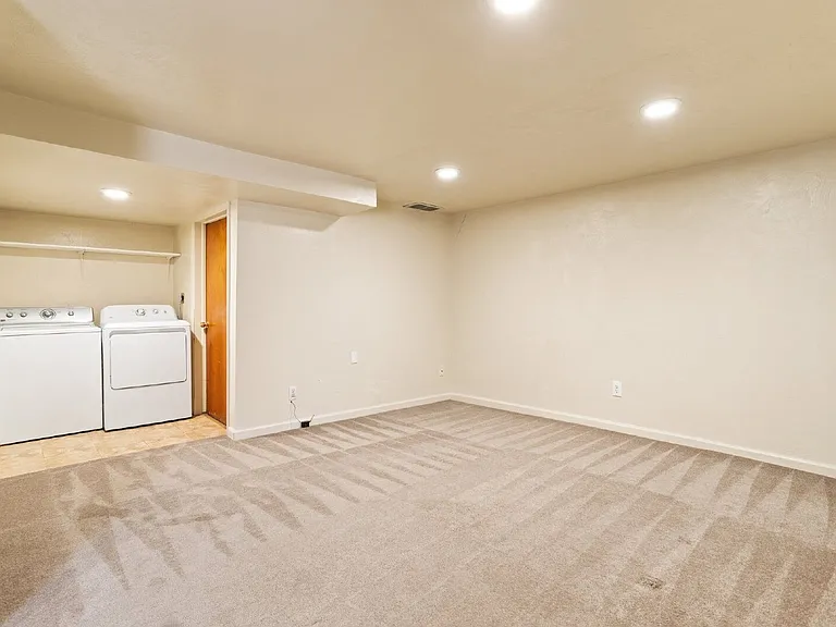 38 W Navajo St #B — Photo 23