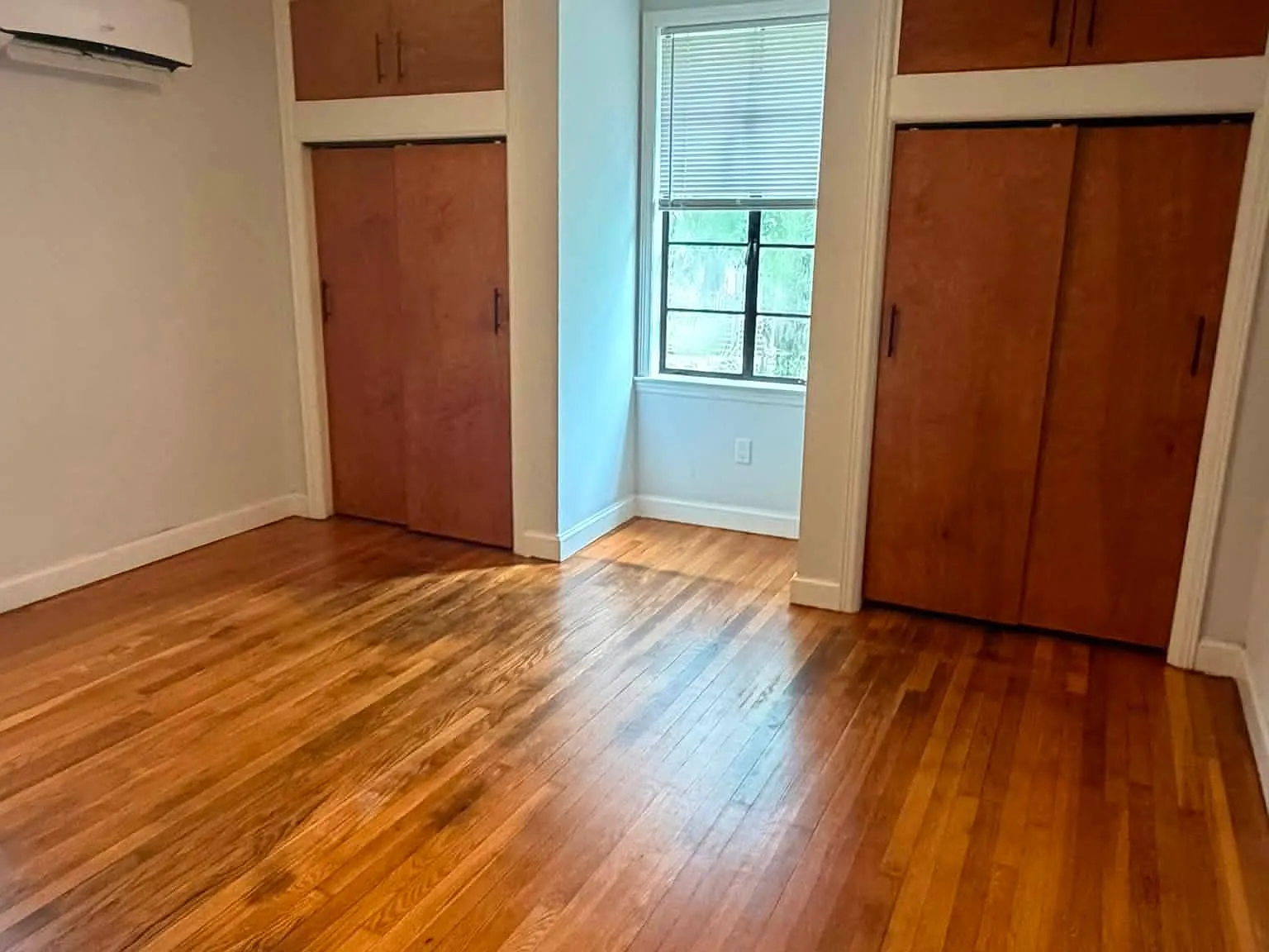 2 bed, 1000 sqft, $1,700 — Photo 4