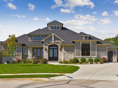 16686 Winston Dr, Clive, IA, 50325