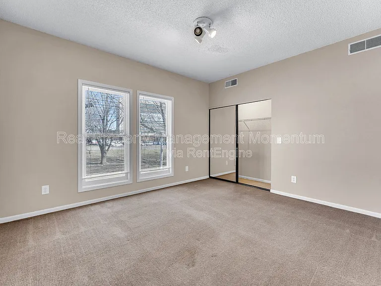 930 E Primrose St #A-2 — Photo 17