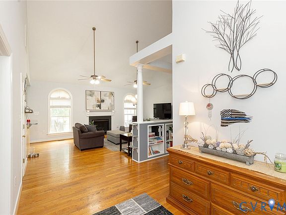 4th image of 3801 Brennen Robert Pl