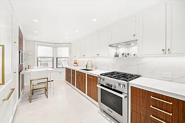 114 East 72nd Street, #8/9B