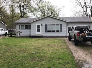 1050 Lee St, Algonac, MI 48001