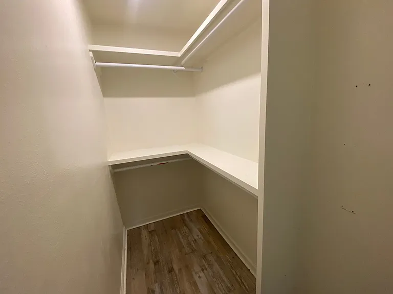 9922 N Parkview Dr — Photo 15