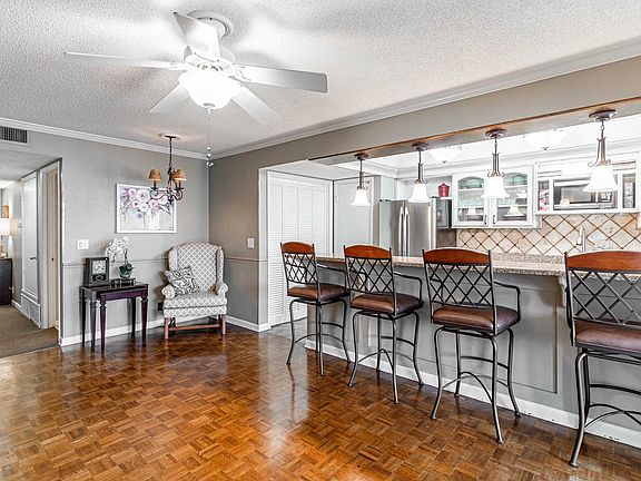3rd image of 1204 Chamberlain Dr APT 4