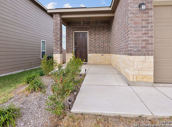 2nd image of 10143 Castello Cyn