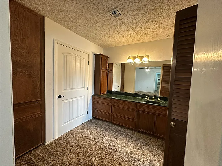 3141 Vicksburg St — Photo 14