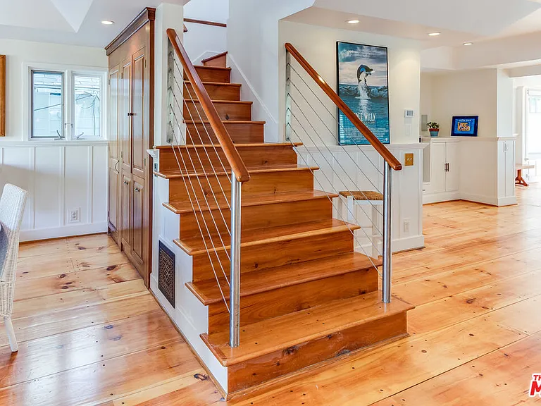 145 Hart Ave — Photo 16