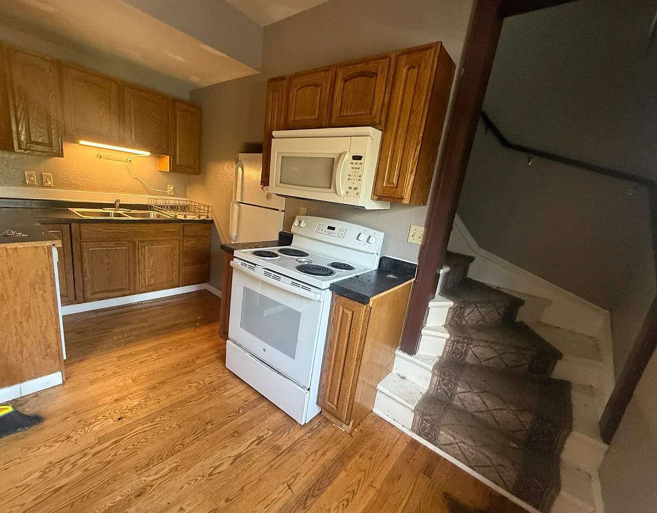 1040 Jessie St - 3 — Photo 1