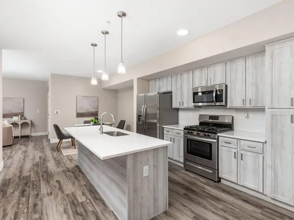 270 S Cherrywood Dr #202, Lafayette, CO 80026