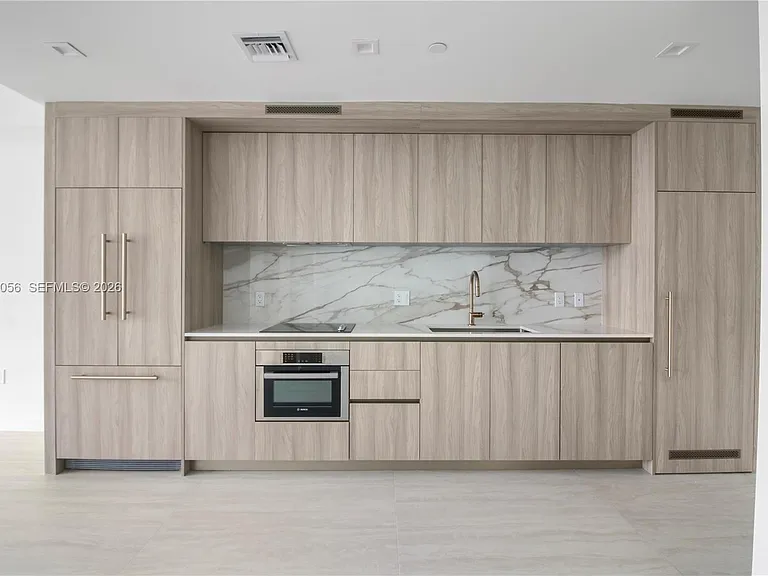 77 SE 5th St #4208 — Photo 13