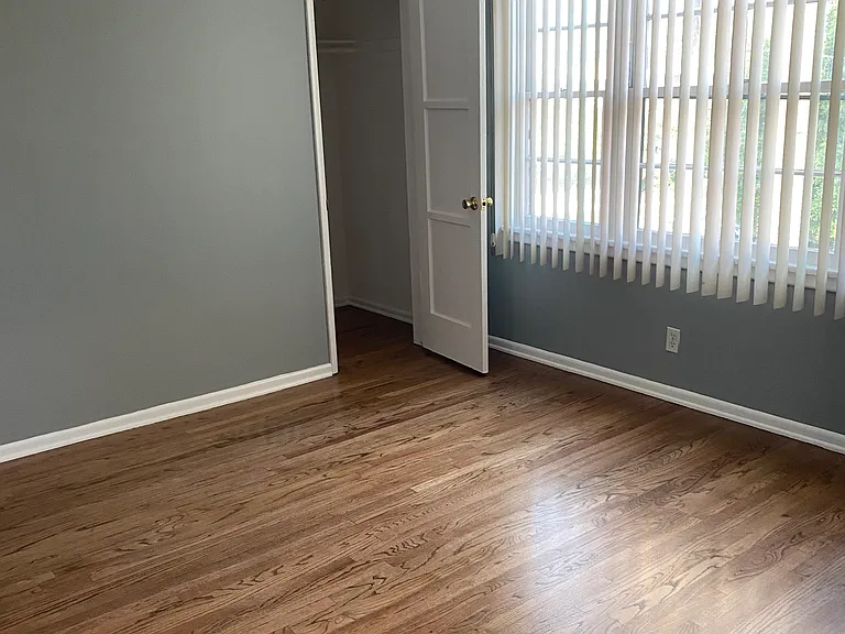 4424 Clinton St #2 — Photo 13