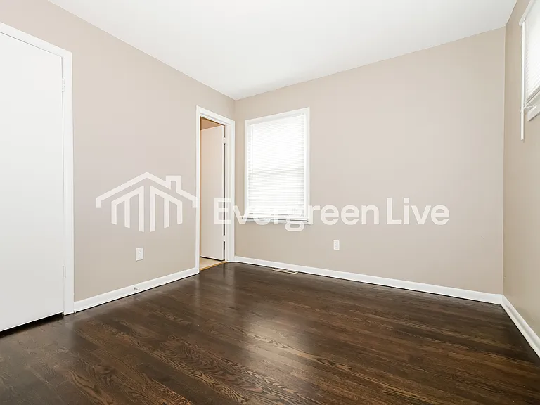 3404 N Pleasant St — Photo 8