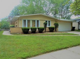261 N Pleasant Dr, Glenwood, IL